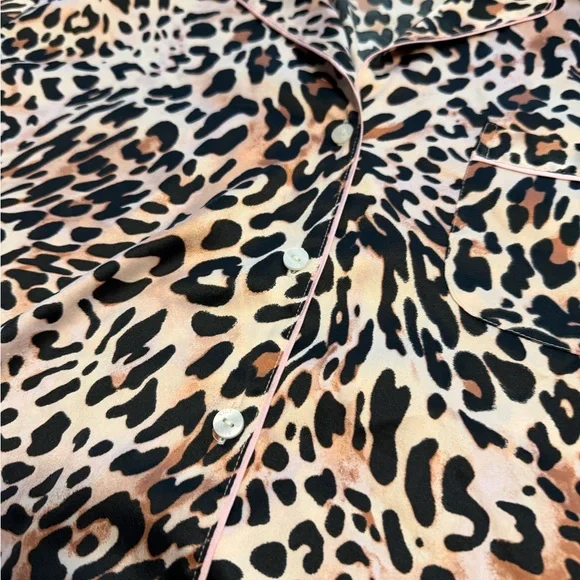 Victoria's Secret Satin Short Pajama Set Pink Leopard Print - Picture 6 of 6